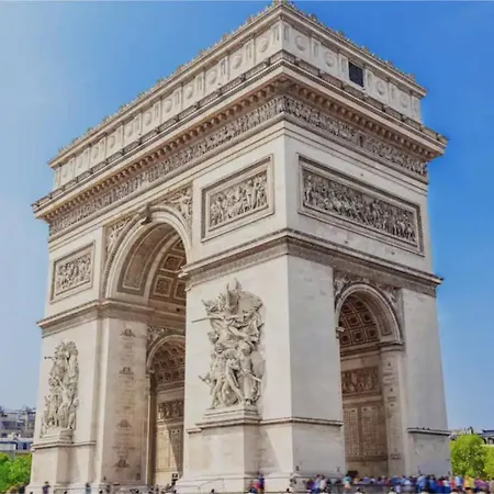 Apartment Champs-elysees/president Palace.terrace & Parking Paris
