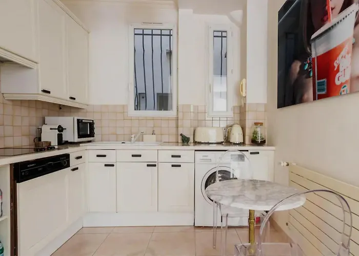 Apartamento Champs-elysées/president Palace.terrace&parking París